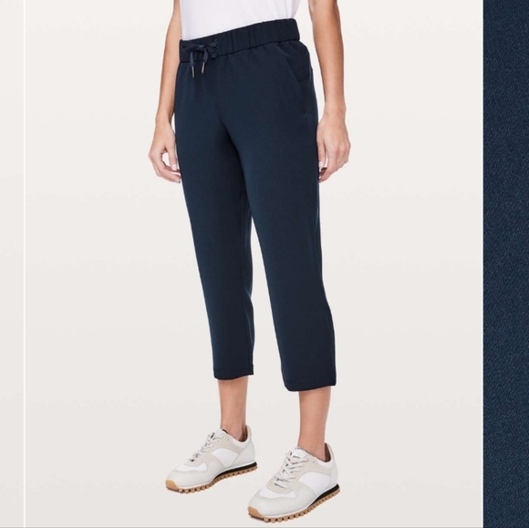 lululemon athletica Pants - lululemon athletica On The Fly Crop Woven 23" - True Navy